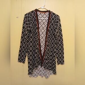 Belldini Black and Cream Diamond Pattern Sweater